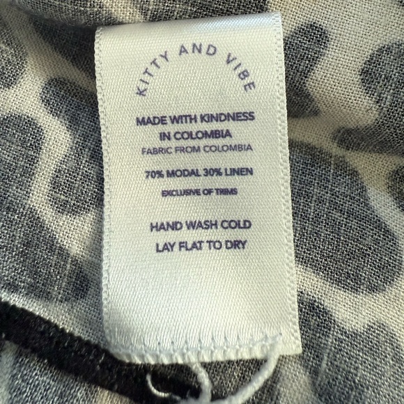 KITTY AND VIBE Floral Black and Cream Women's Linen Shorts - Picture 5 of 6